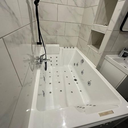 Studio Jaccuzzi A 2 Min Davignon Les Angles  Buitenkant foto