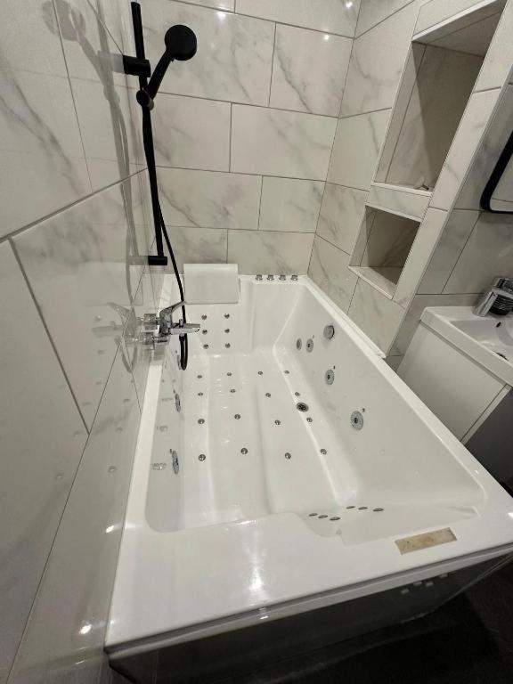 Studio Jaccuzzi A 2 Min Davignon Les Angles  Buitenkant foto